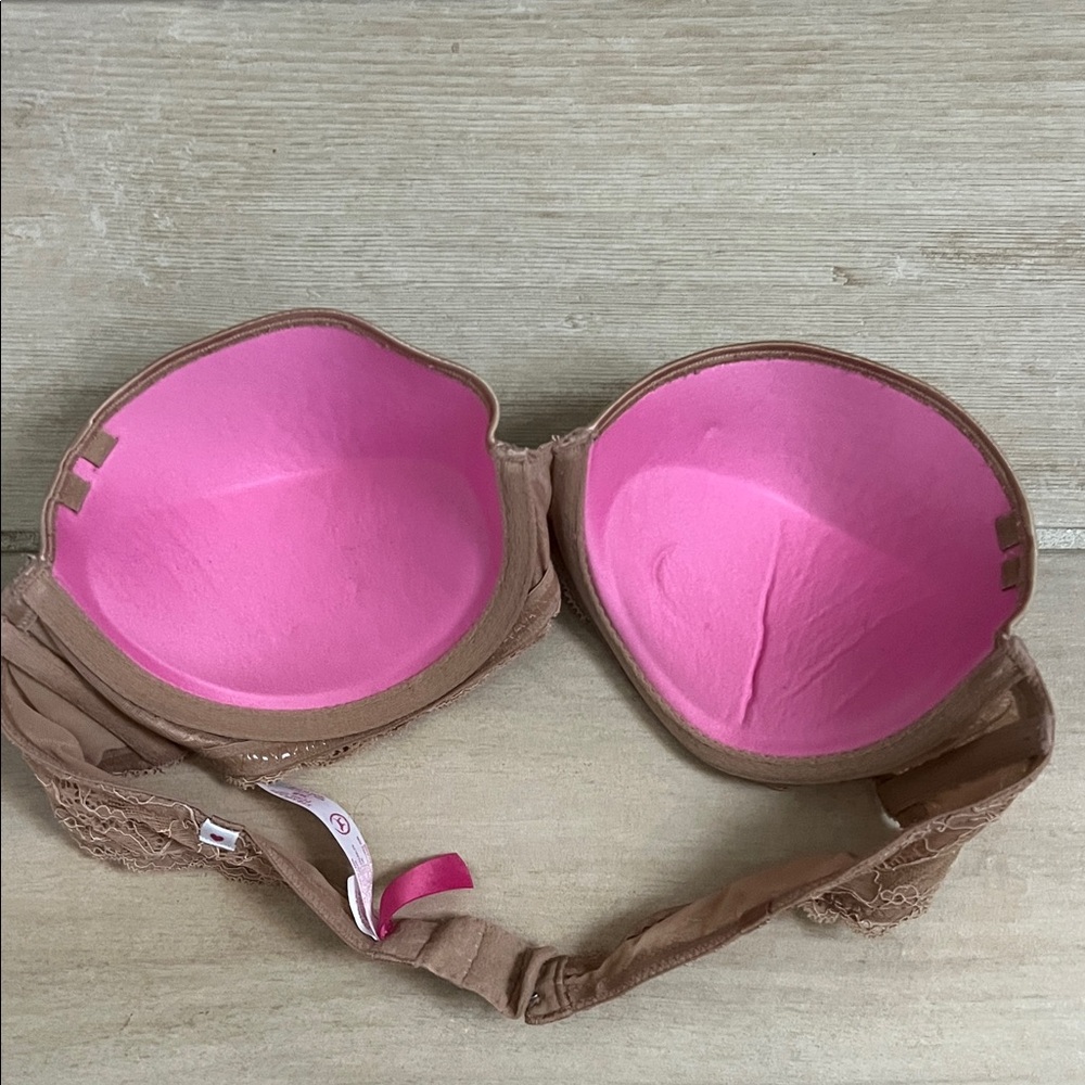 Victoria's Secret Strapless Smooth Lace-Trim Bra - Nude Brown - Picture 3 of 4